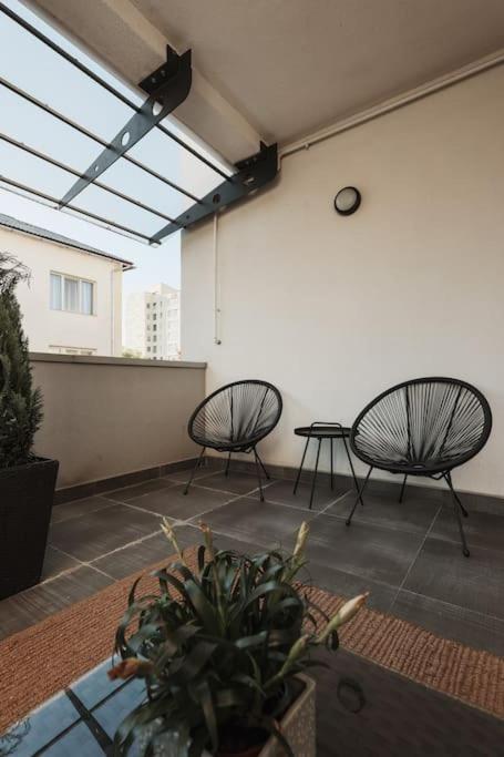 Ambassador Apartment Baia Mare Bagian luar foto